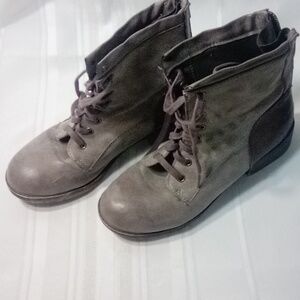 Madden Girl, women's ankle boots size 8